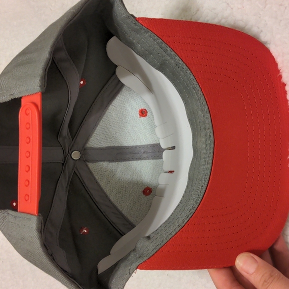 Grizzly Lids Gray California Republic Trucker Snapback W/Red Rim. O/S. NWT - Picture 3 of 7